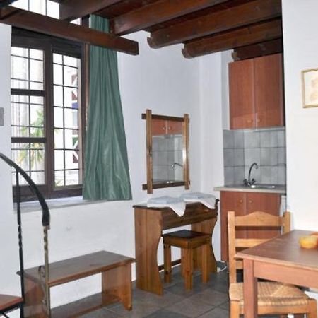 Odos Odysseos Aparthotel Ermoupoli Luaran gambar