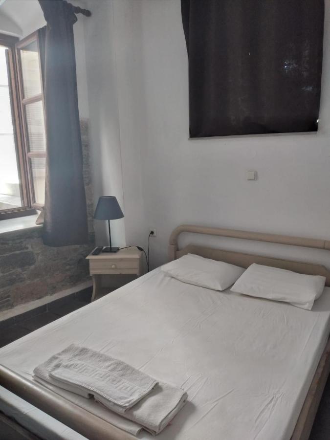 Odos Odysseos Aparthotel Ermoupoli Luaran gambar