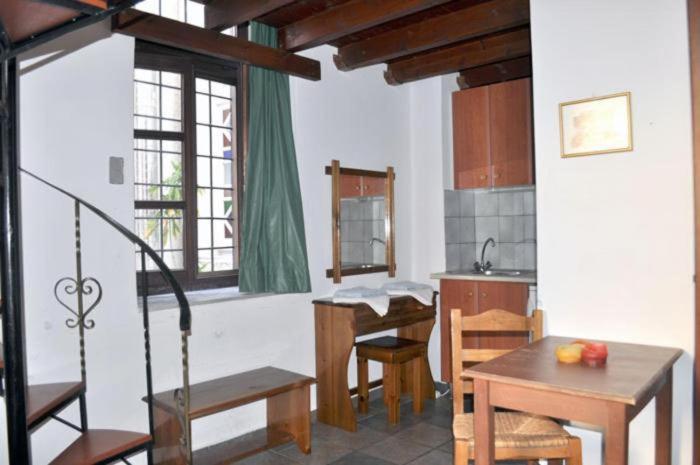 Odos Odysseos Aparthotel Ermoupoli Luaran gambar