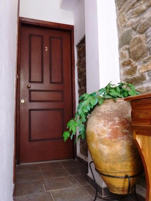 Odos Odysseos Aparthotel Ermoupoli Luaran gambar