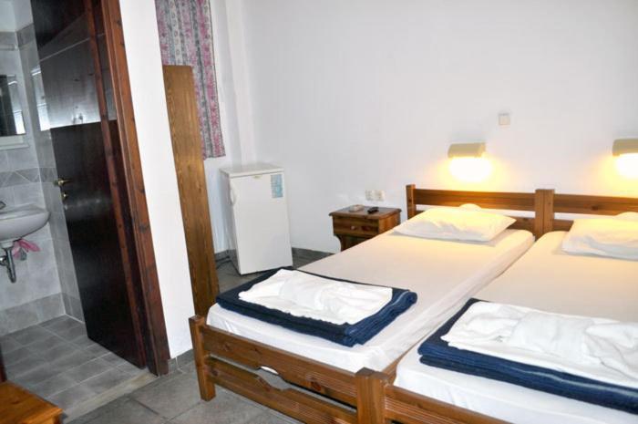 Odos Odysseos Aparthotel Ermoupoli Bilik gambar