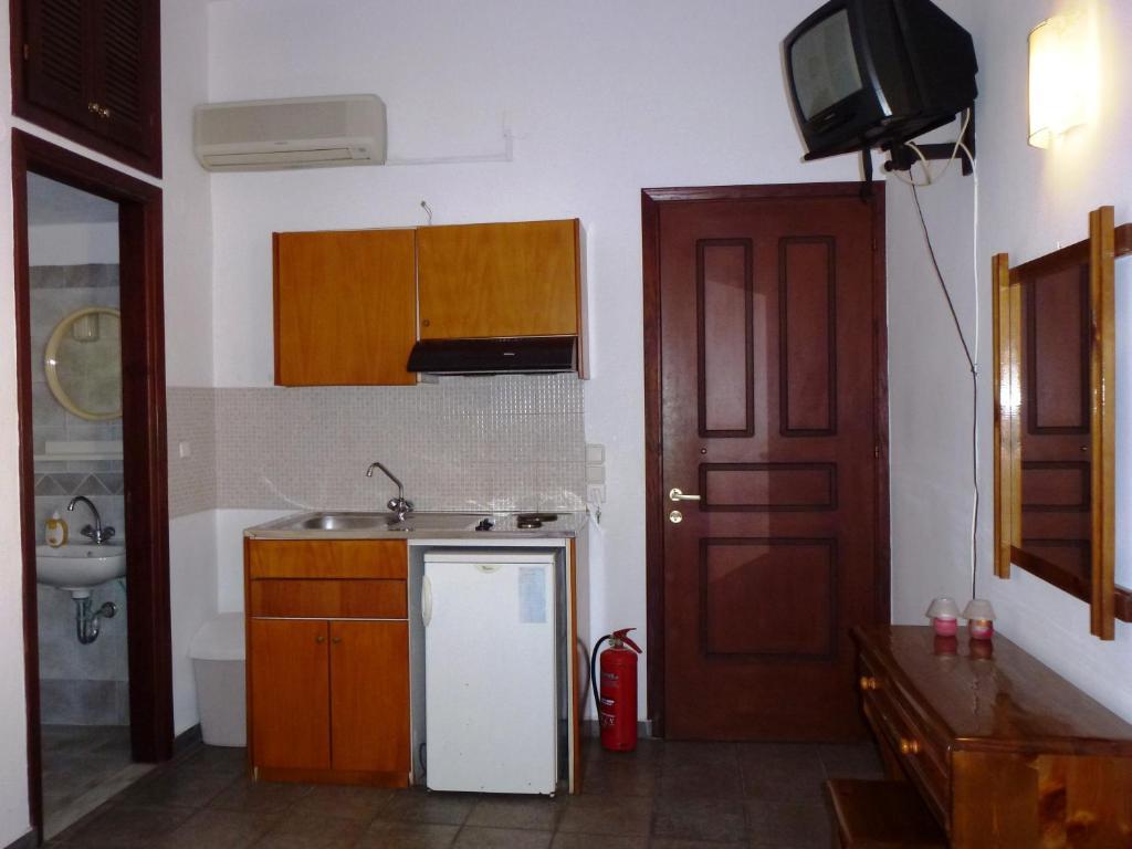 Odos Odysseos Aparthotel Ermoupoli Bilik gambar